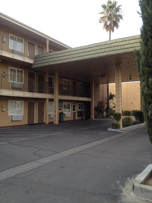 Welcome Inn Fresno Buitenkant foto